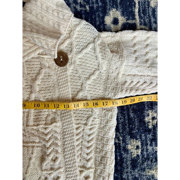 Carraig Donn Irish Wool Sweater Size Medium - Picture 6 of 7